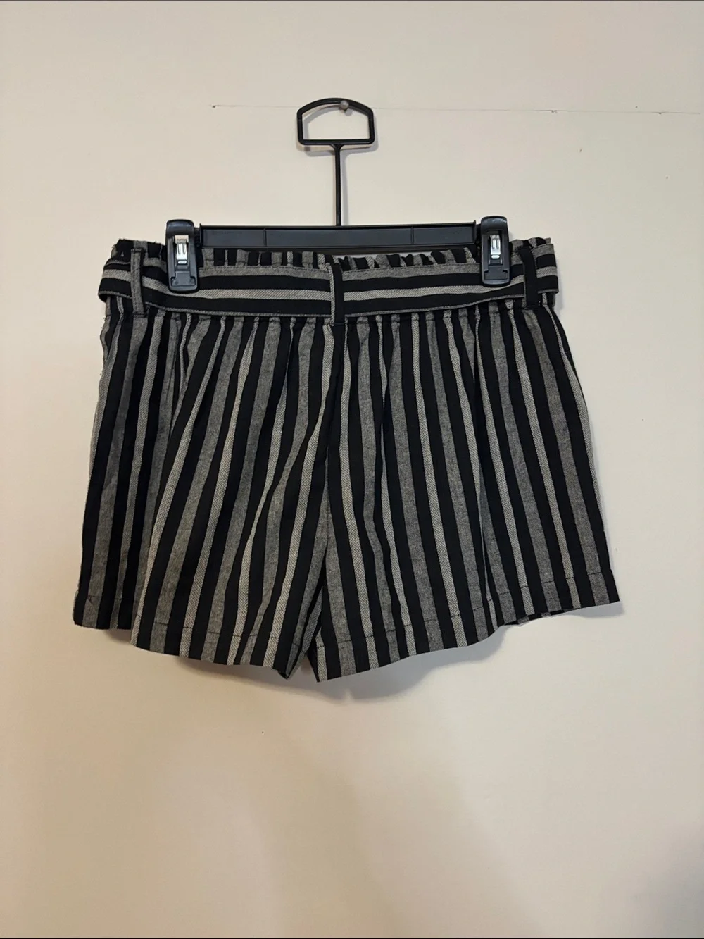 Striped Tie-Waist Women's Shorts w pockets- Black and Gray indigo rising - Picture 3 of 5